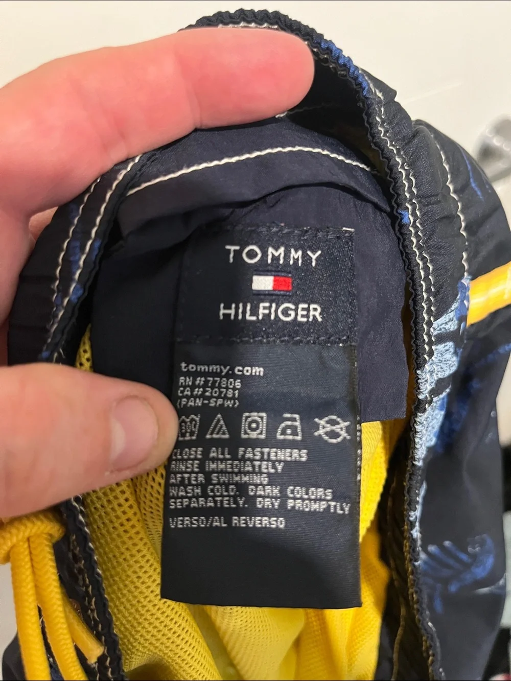 Tommy Hilfiger vintage y2k
